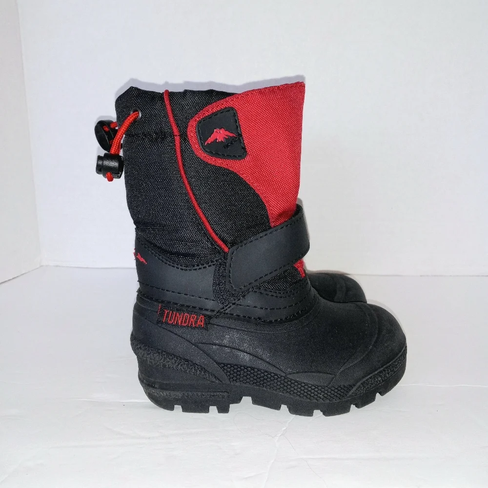 Tundra slip on winter boots for little boys. Water resistant mid c…